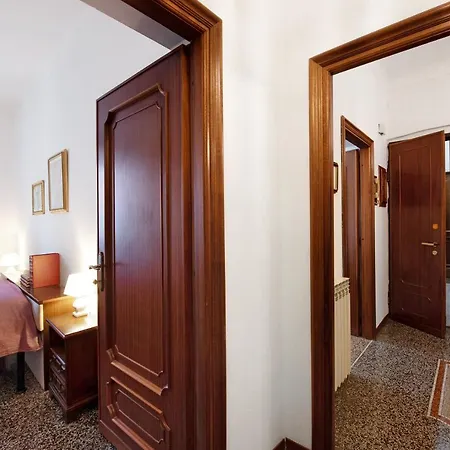 Dolphin House * Gênes