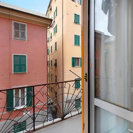 Dolphin House Gênes